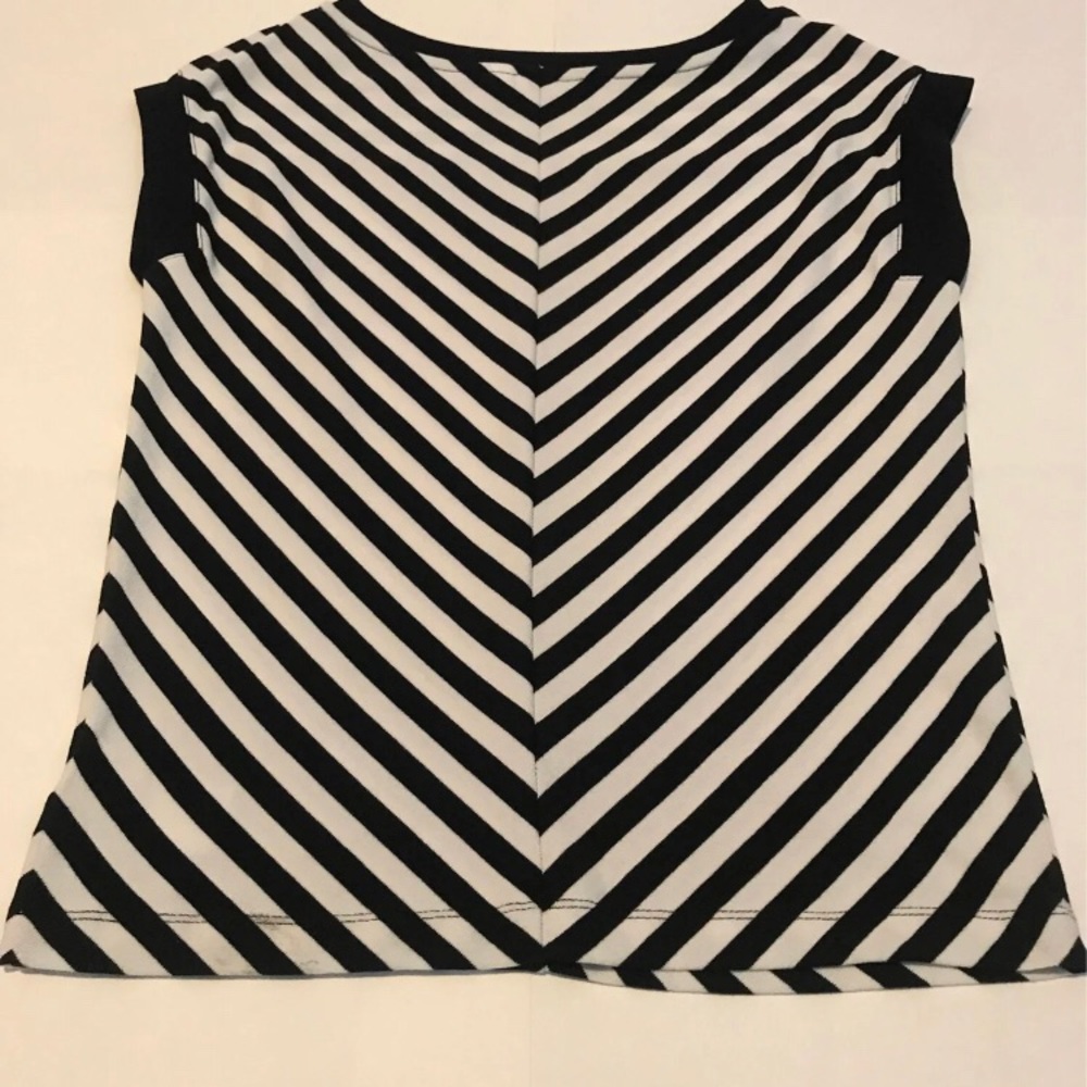 Women’s Gap Top